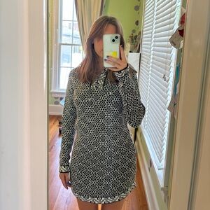 Sweatshirt dress. Artesania. Medium. Black and White